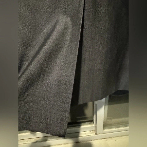 Stafford Executive men’s 43 dk gray jacket 2 button closure wool & silk lined. - Picture 10 of 10